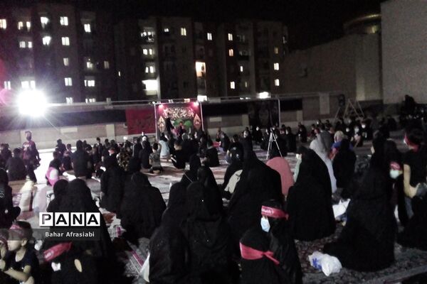 برگزاری  مراسم شب تاسوعای حسینی در شهرک آبشناسان شهرستان رباط کریم
