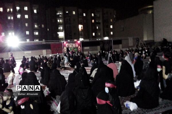 برگزاری  مراسم شب تاسوعای حسینی در شهرک آبشناسان شهرستان رباط کریم