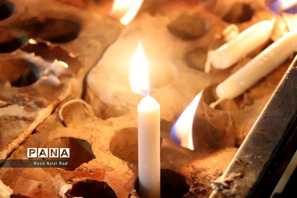 آیین شمع گذاری شب عاشورا در مساجد تبریز