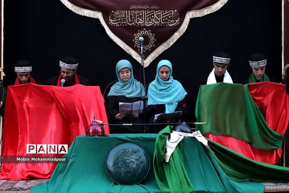 اجرای نمایش همه آب ها نام عباس را می دانند