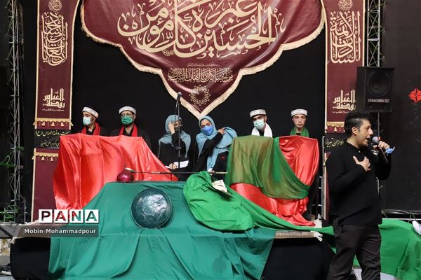 اجرای نمایش همه آب ها نام عباس را می دانند