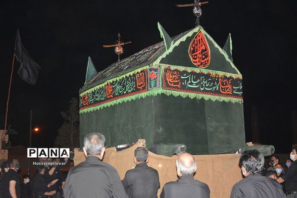 آماده‌سازی نخل عزاداری در شهرستان خوسف