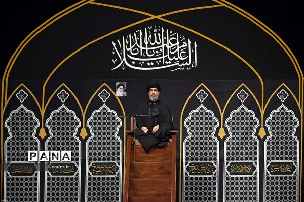مراسم عزاداری شب عاشورای حسینی در حسینیه امام خمینی(ره)