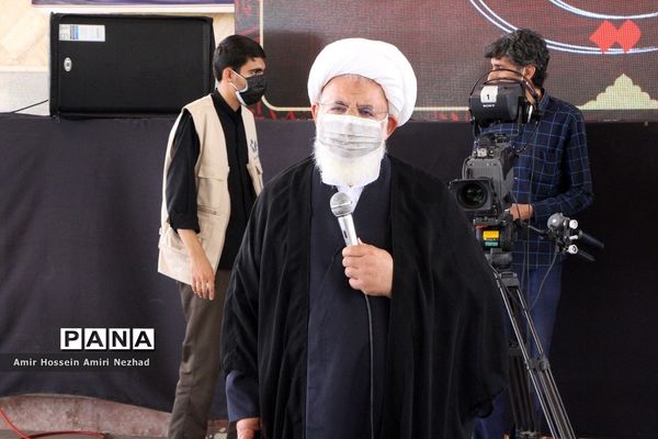 برپایی نماز ظهر عاشورا در یزد