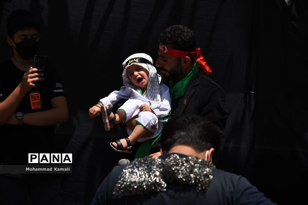 ز کودکی خادم این تبار محترمم