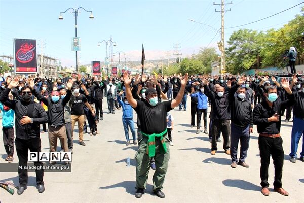 عزاداری سرور سالار شهیدان و برپایی نماز ظهر عاشورا در شهر یاسوج