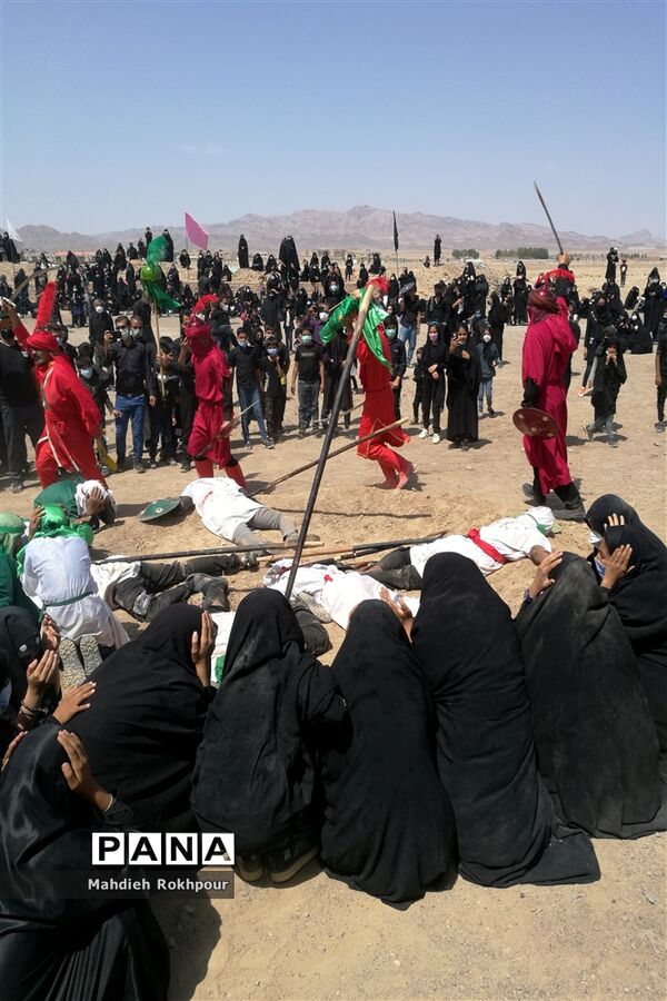 برگزاری مراسم واقعه ظهر عاشورا در حاجی آباد بیرجند