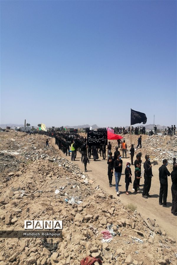 برگزاری مراسم واقعه ظهر عاشورا در حاجی آباد بیرجند