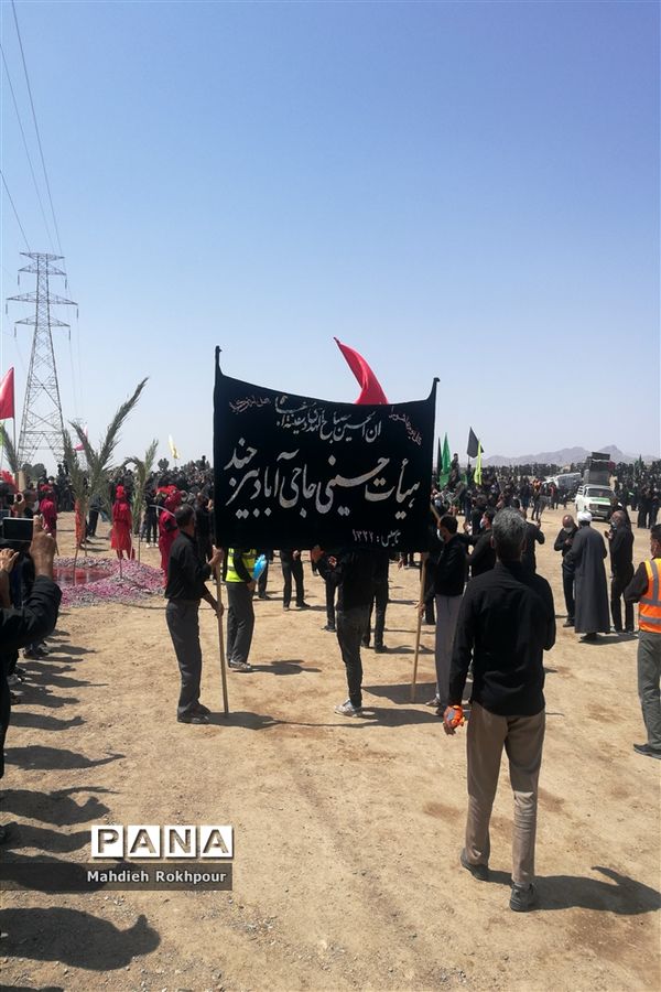 برگزاری مراسم واقعه ظهر عاشورا در حاجی آباد بیرجند