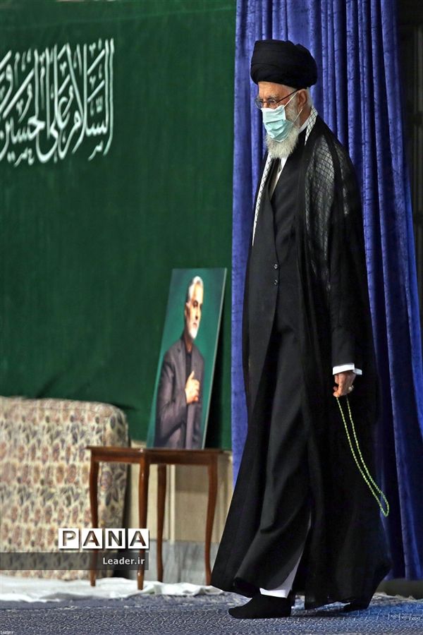 مراسم عزاداری شام غریبان با حضور رهبر انقلاب اسلامی