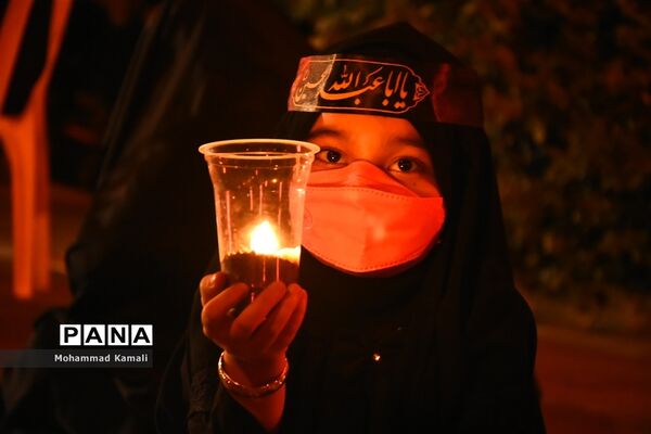 حزن و اندوه عزاداران حسینی در شام غریبان امام حسین (ع)