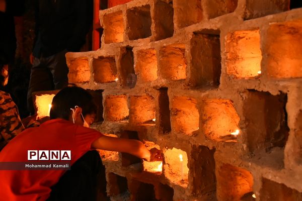 حزن و اندوه عزاداران حسینی در شام غریبان امام حسین (ع)