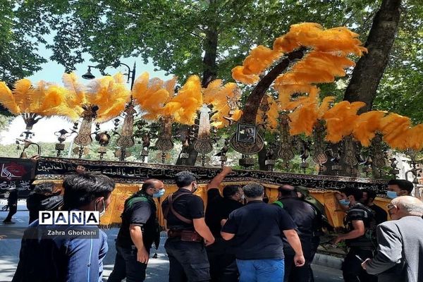 عزاداری مردم دماوند در روز عاشورای حسینی