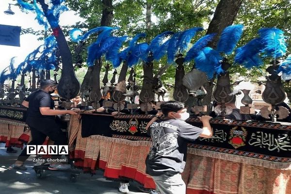 عزاداری مردم دماوند در روز عاشورای حسینی