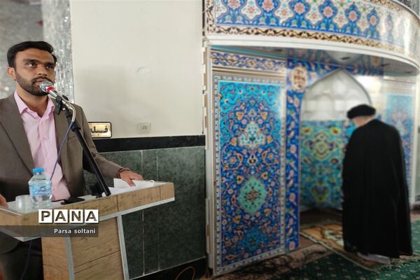 برگزاری نماز جمعه در محل زیارتگاه امامزاده سید حمزه کاشمر