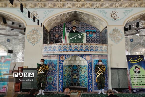 برگزاری نماز جمعه در محل زیارتگاه امامزاده سید حمزه کاشمر