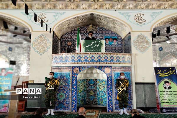 برگزاری نماز جمعه در محل زیارتگاه امامزاده سید حمزه کاشمر