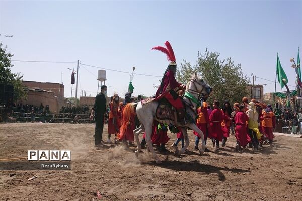 مراسم عزاداری و تعزیه  برای اسیران کربلا در روستای فرح آباد کاشمر