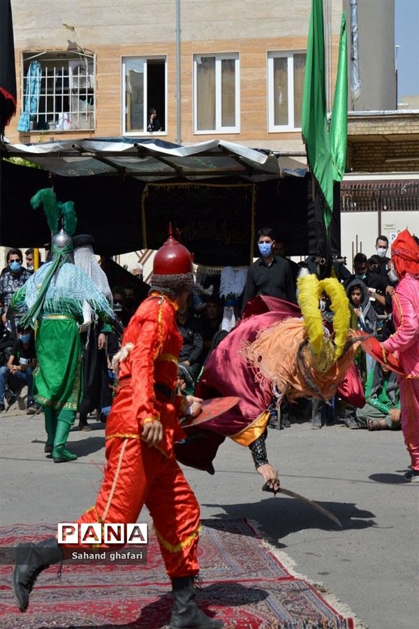 مراسم تعذیه خوانی  در میانه