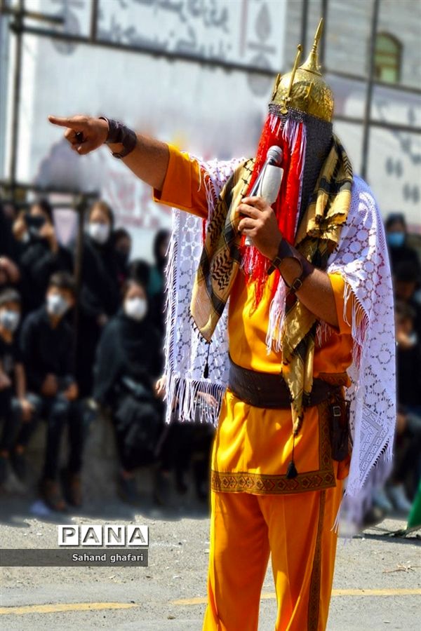 مراسم تعذیه خوانی  در میانه