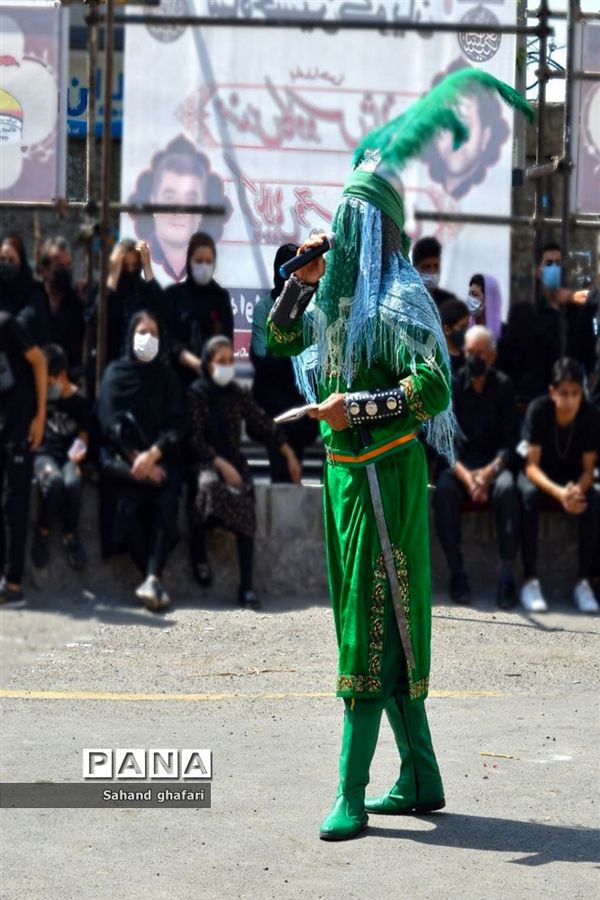 مراسم تعذیه خوانی  در میانه