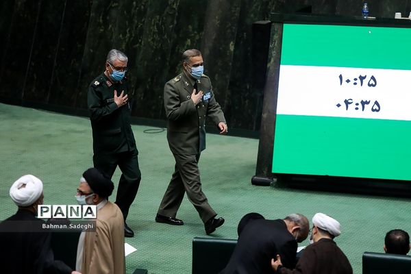 جلسه بررسی صلاحیت وزرای پیشنهادی دولت سیزدهم در مجلس