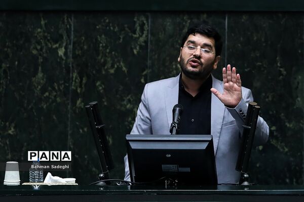 جلسه بررسی صلاحیت وزرای پیشنهادی دولت سیزدهم در مجلس
