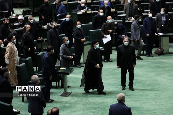 جلسه بررسی صلاحیت وزرای پیشنهادی دولت سیزدهم در مجلس