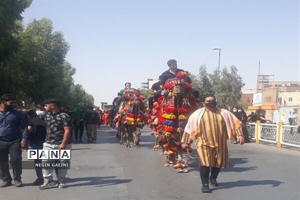 حرکت کاروان نمادین اسرای کربلا در قم