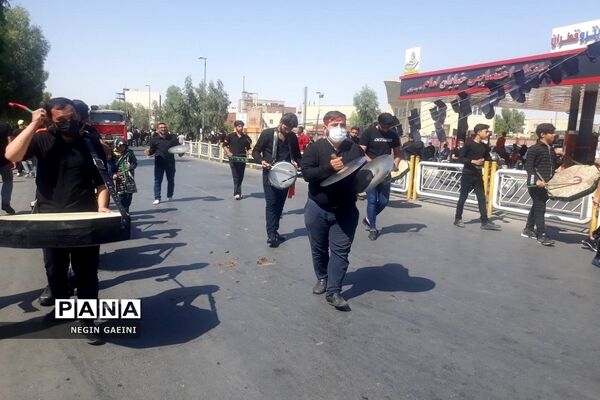 حرکت کاروان نمادین اسرای کربلا در قم