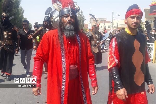 حرکت کاروان نمادین اسرای کربلا در قم
