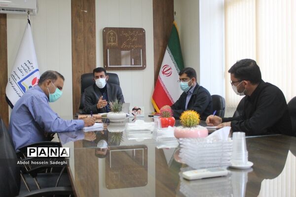 جلسه هم‌اندیشی اداره قرآن با اتحادیه فعالیت‌های قرآن استان بوشهر