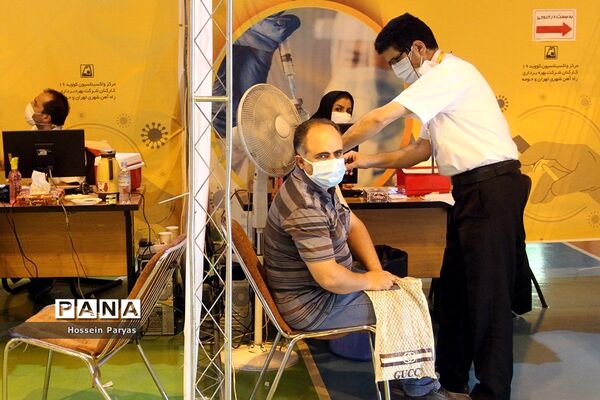 اجرای طرح واکسیناسیون کووید 19 کارکنان شهر زیرزمینی