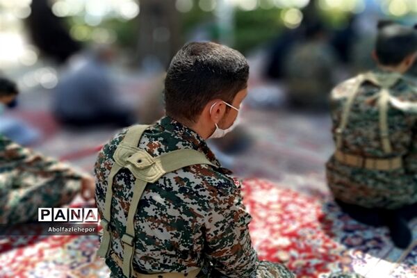 برگزاری نماز جمعه در فضای باز امامزاده سید حمزه شهرستان کاشمر