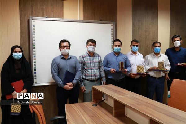 تقدیر از کارکنان  ورزشکار آموزش و پرورش امیدیه