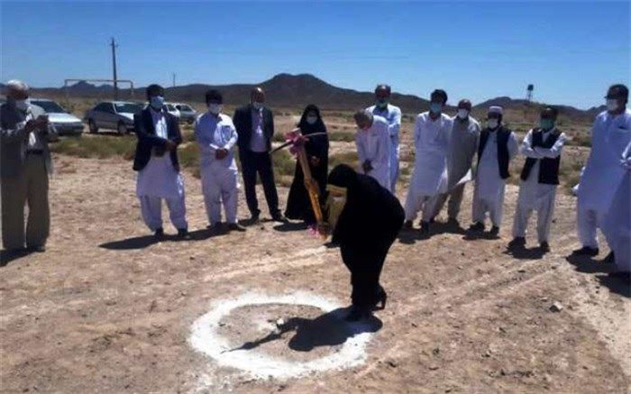 کلنگ احداث مدرسه سه کلاسه درروستای نازیل شهرستان تفتان زمین خورد