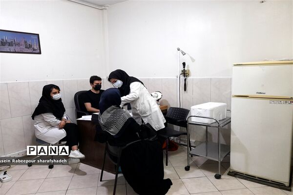 تزریق دُز دوم  واکسن کووید ۱۹ به فرهنگیان منطقه۱۶