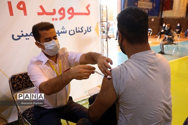 بازدید اعضای شورای شهرتهران از مرکز کنترل فرمان و مرکز واکسیناسیون شرکت متروی تهران