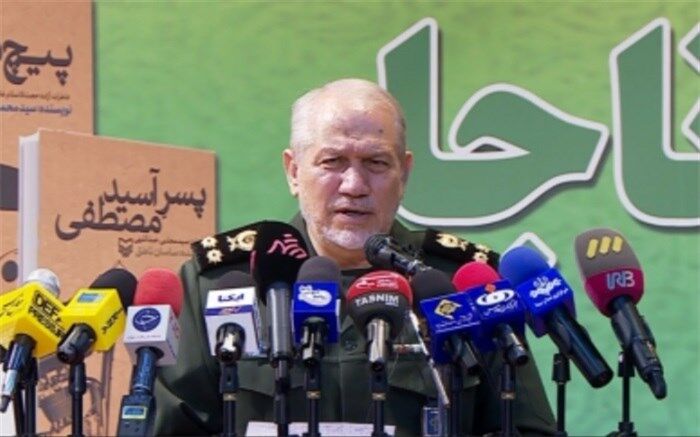 سرلشکر صفوی: مردم باید بدانند که یک شبه نمی‌شود همه مشکلات را حل کرد
