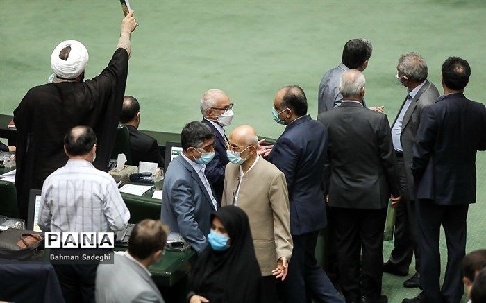 اعتراض یک نماینده به احتمال بازگشت سامسونگ و ال‌جی به بازار ایران