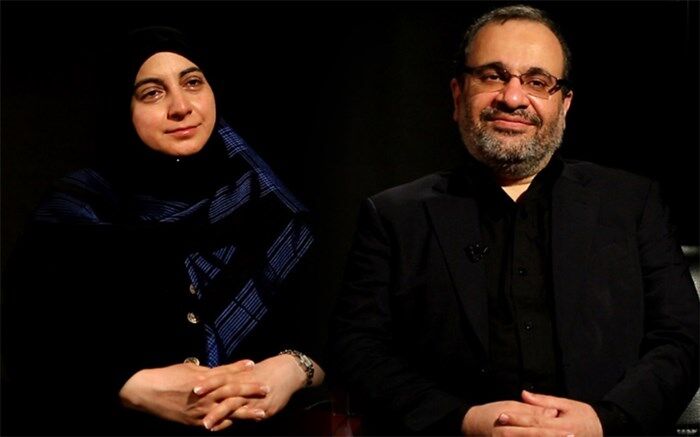 پدر و مادری که بعد از مرگ فرزندان جوان خود جذب مدرسه‌سازی شدند