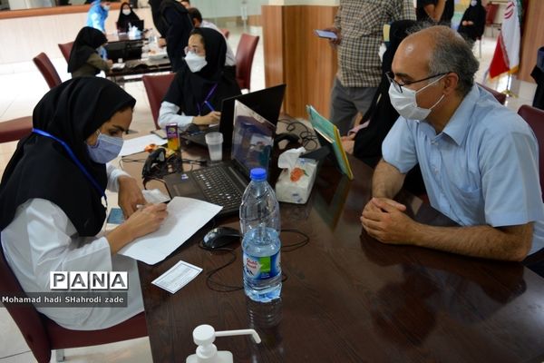 آغاز مرحله دوم  واکسیناسیون  فرهنگیان در اردوگاه مدافعین حرم ناحیه یک آموزش و پرورش مشهد