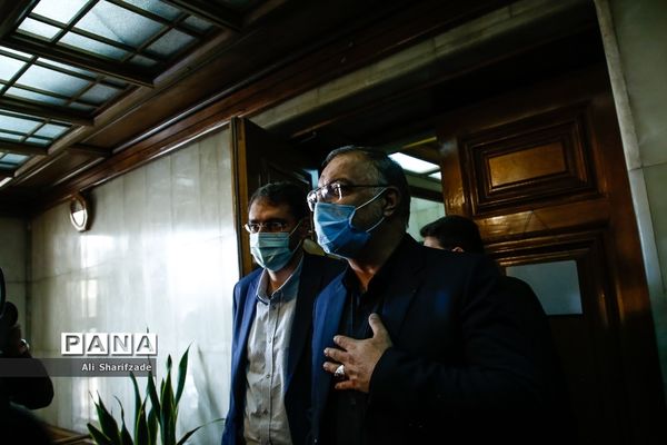 حضور شهردار تهران در جلسه شورای شهر