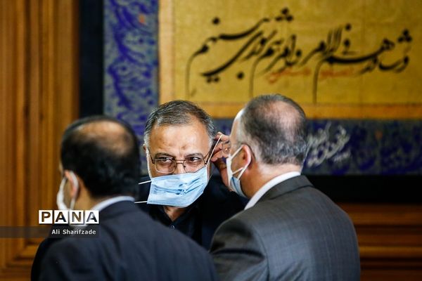 حضور شهردار تهران در جلسه شورای شهر