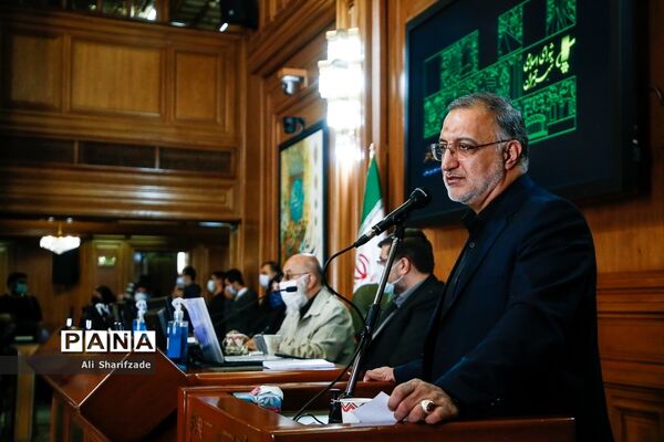 حضور شهردار تهران در جلسه شورای شهر