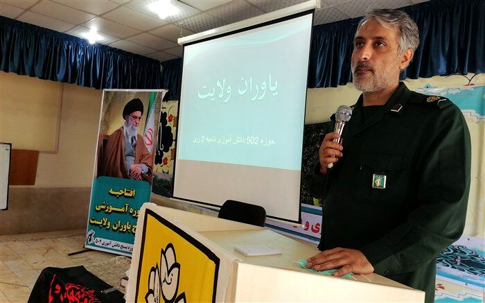دانش‌آموزان بسیجی باید الگوی تمام‌ساحتی باشند