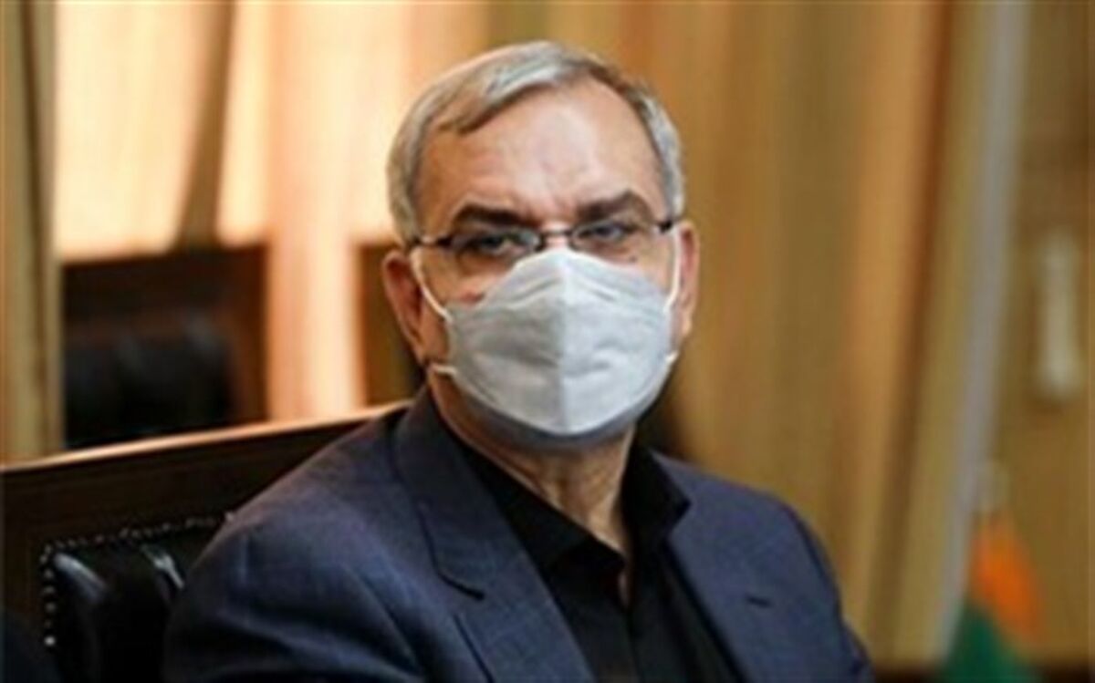 وزیر بهداشت: واکسیناسیون همه والدین دانش آموزان بدون درنظر گرفتن رده سنی در اولویت است