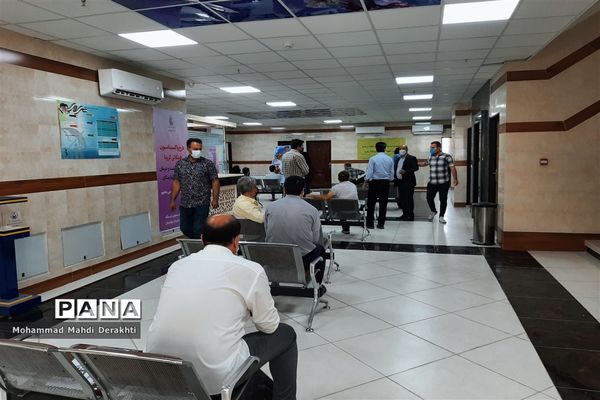 آغاز دوز دوم واکسیناسیون فرهنگیان در آموزش و پرورش ناحیه دو بهارستان