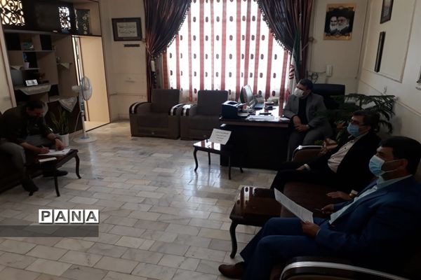 کارگروه نظارت بر تهیه و توزیع لباس فرم مدارس شهرستان شهرضا