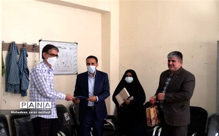 برگزاری مراسم تجلیل از بازنشستگان مدیران مقطع متوسطه